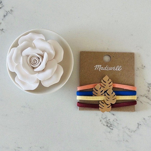 Madewell Four-Pack Palm Leaf Hair Ties - Picture 4 of 13